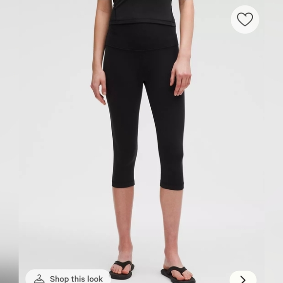 NWT Lululemon Athletica Align 17" Black Capri Pants - Picture 1 of 4